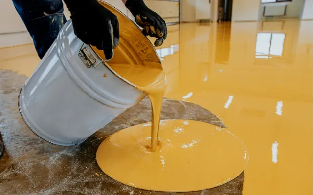 Lze nalít žlutou epoxidovou pryskyřici na beton.