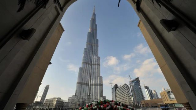 Nejvyšší budova světa, Burj Khalifá v Dubaji.