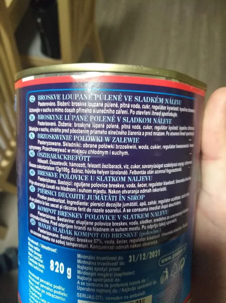 Etiketa kompotu broskví s složením v češtině