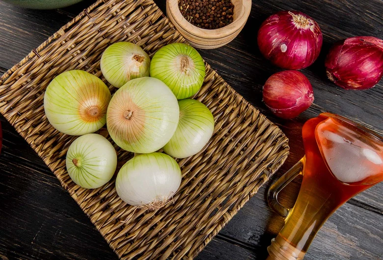 Onions and red onions